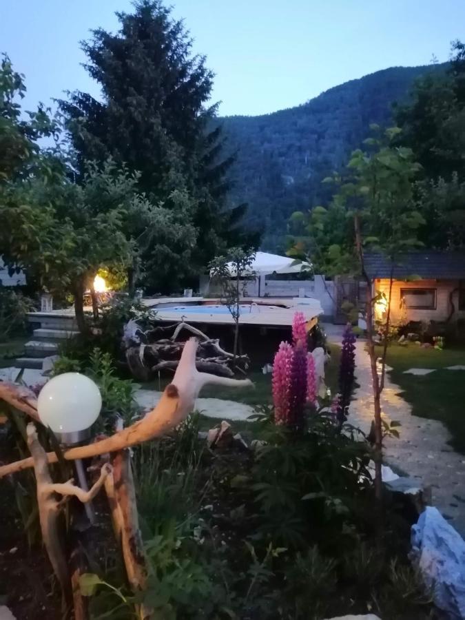 Apartma Zeus Есенице Экстерьер фото